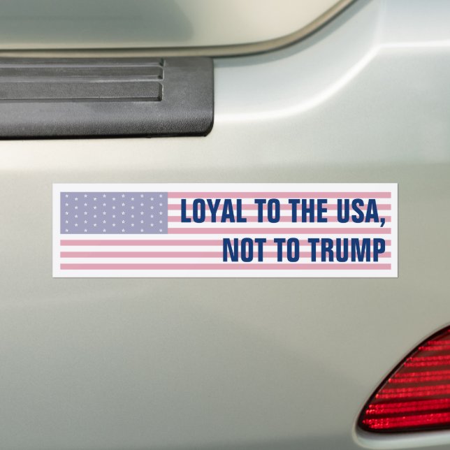Loyal to USA, inte Trump American Flagga Bildekal (På Bil)
