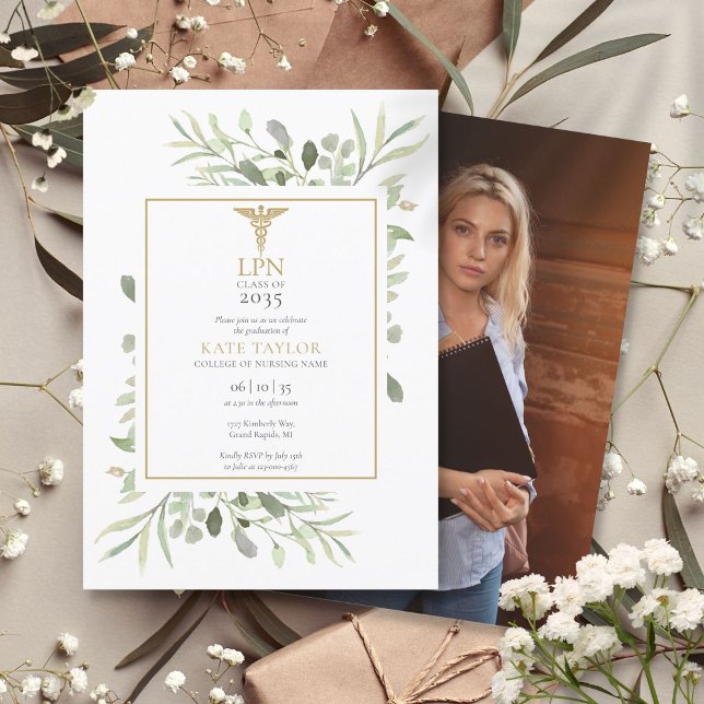 LPN Sjuksköterska Grönska Examen Fest Foto Inbjudningar (LPN Nurse Greenery Graduation Party Photo Invitation)