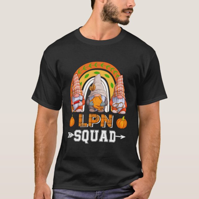 Lpn Squad Three Gnomes Thanksgiving Fall Pumpkins T Shirt (Framsida)