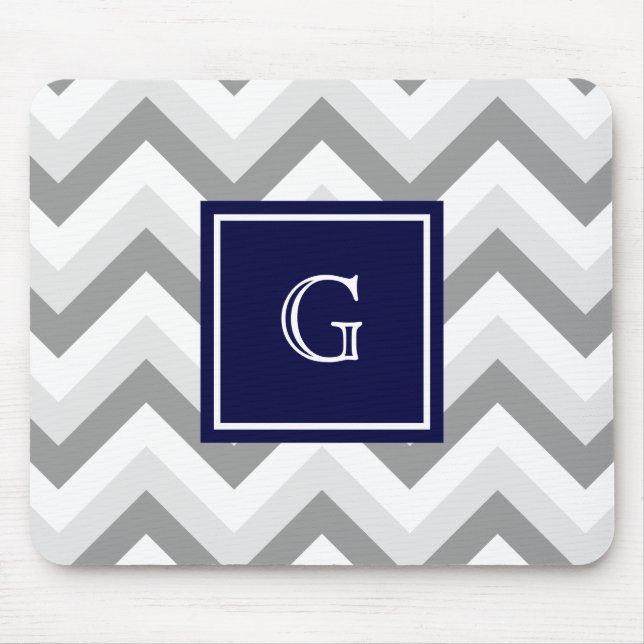 Lt 2 Grått White Chevron SQ Navy Monogram Musmatta (Framsidan)