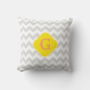 Lt Grå Vit Chevron Gul Quatrefoil Monogram Kudde