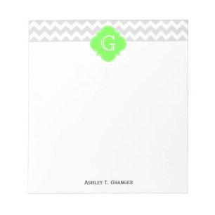 Lt Grå Vit Chevron ZigZag Lime Fyrklöver Monogram Anteckningsblock