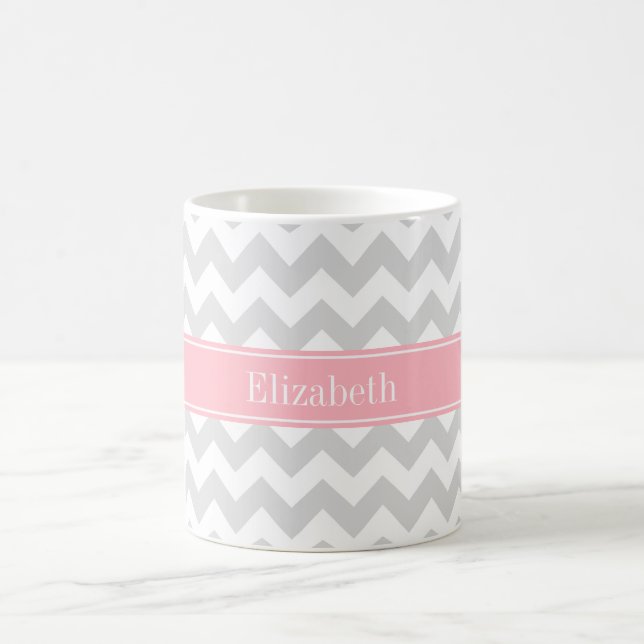 Lt Grått White Chevron Zigzag Rosa Namn Monogram Kaffemugg (Center)