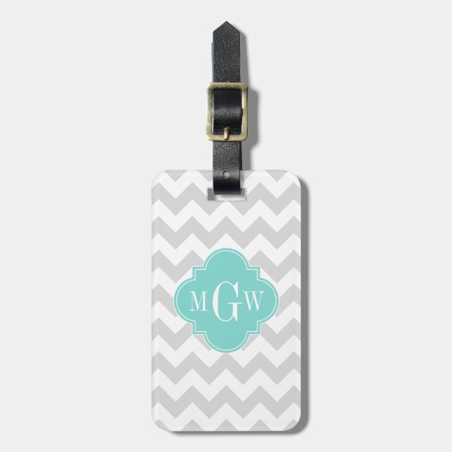 Lt Grått Wht Chevron Aqua Quatrefoil 3 Monogram Bagagebricka (Vertikal Framsida)