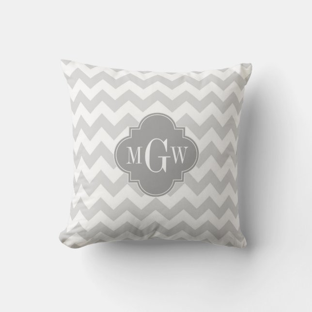 Lt Grått Wht Chevron Grått Quatrefoil 3 Monogram Kudde (Framsida)