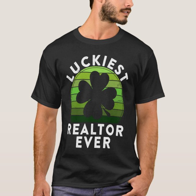 Luckiest Realtor Ever  Shamrock Sunset St Patricks T Shirt (Framsida)