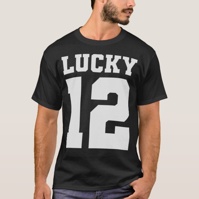 LUCKY 12 Varsity 12:e Birthday Boy Twelve Foo T Shirt (Framsida)