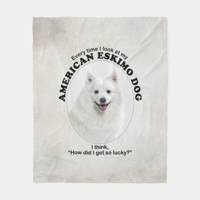 Lucky American Eskimo Hund Fleecefilt (Framsidan)
