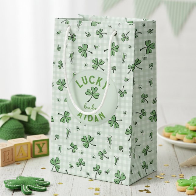 Lucky Baby Grönt Kön Neutral St Paddys (Green and White Gingham Shamrock Hearts Pattern. Gender Neutral Irish Baby Shower & St Patrick's Day)