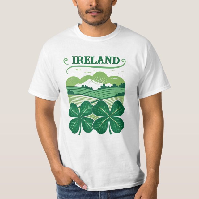 Lucky Charm Ireland T Shirt (Framsida)