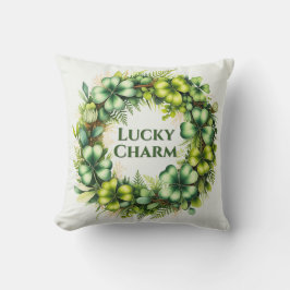 Lucky Charm Shamrock Wreath Throw Pillow Kudde