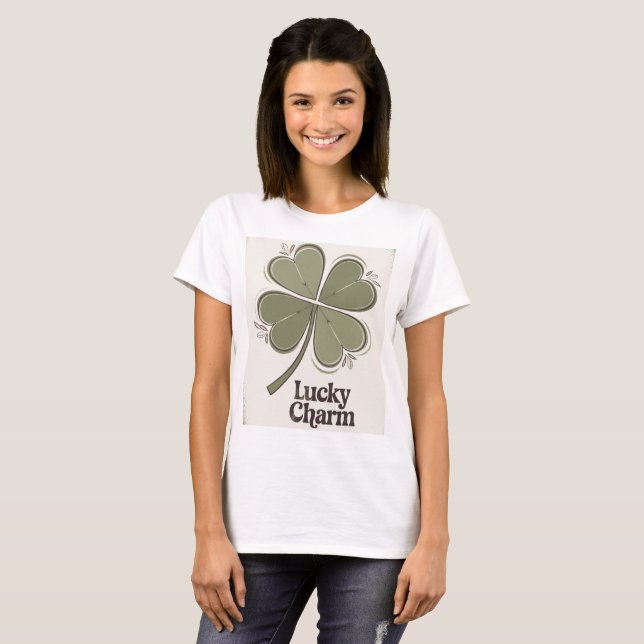 Lucky Charm T Shirt (Hel framsida)