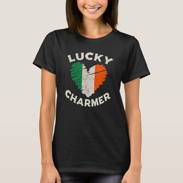 Lucky Charmer Grunge Heart Irish Flag St Patrick's T Shirt (Framsida)