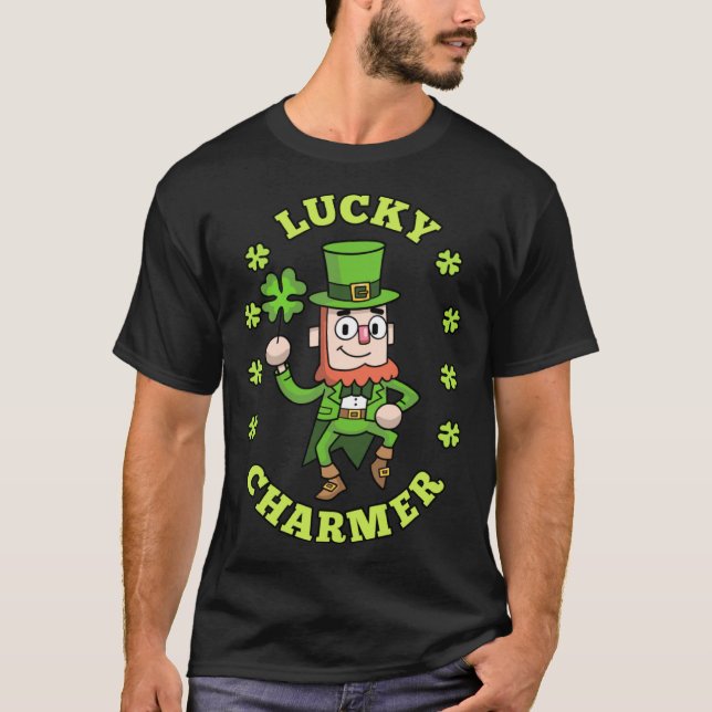 Lucky Charmer Leprechaun Shamrock St Patricks Day  T Shirt (Framsida)