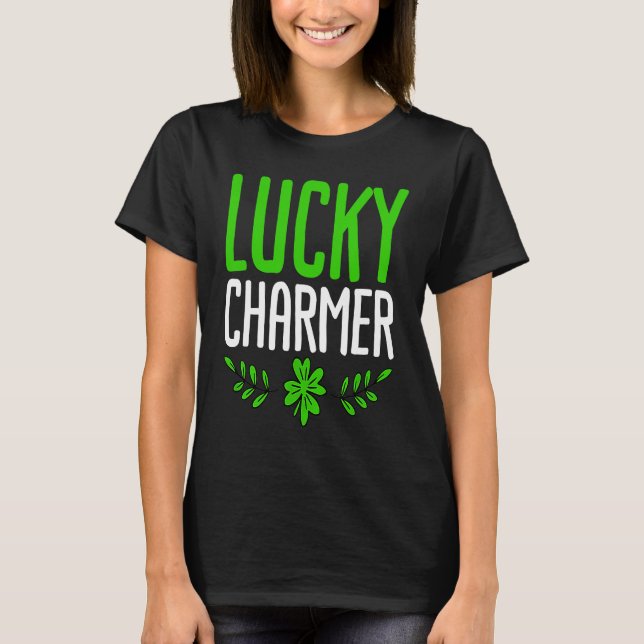 LUCKY CHARMER  St Patrick's Day  Boys Kids Girl  2 T Shirt (Framsida)