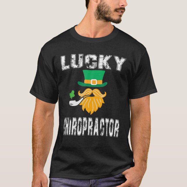 Lucky Chiropractor Leprechaun Saint patrick's day T Shirt (Framsida)
