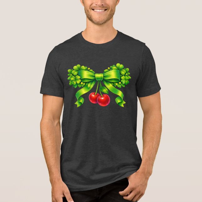 Lucky Clover Bow with Cherries Green Design T Shirt (Framsida)