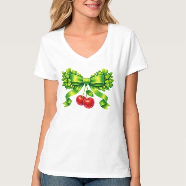 Lucky Clover Bow with Cherries Green Design T Shirt (Framsida)