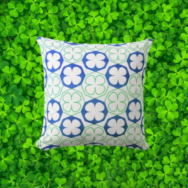 Lucky Clover Throw Pillow Kudde (Skapare uppladdad)