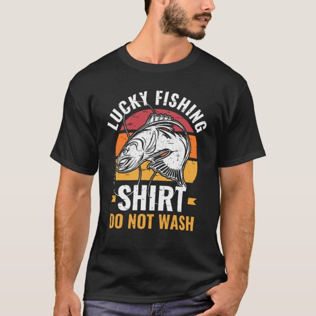 Lucky Fishing for Fish Hunter and Fisheries 2 T Shirt (Framsida)