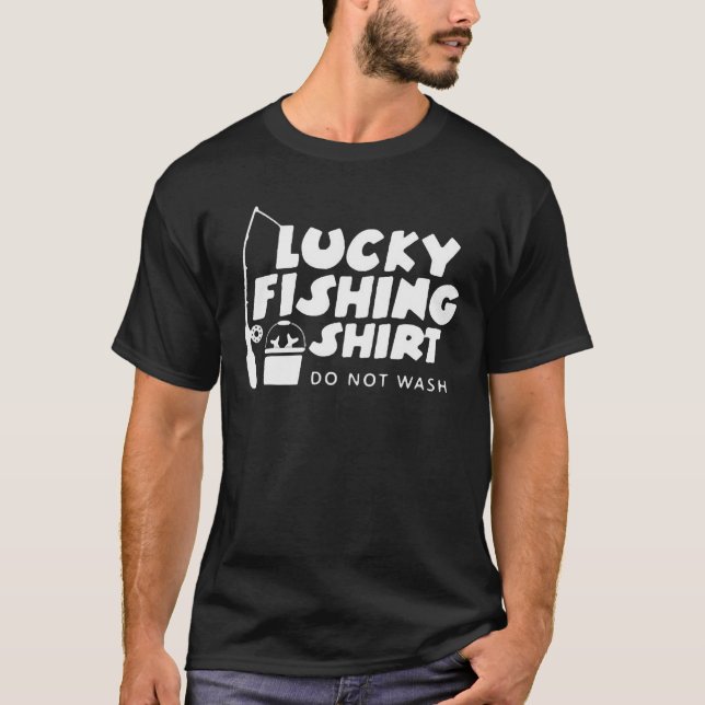 Lucky Fishing Tvättar inte T Shirt (Framsida)