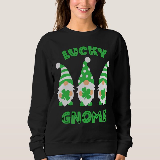Lucky Gnome St Patrick S Cute Three Gnomes Holding T Shirt (Framsida)