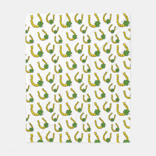 Lucky Golden Horseshoe med Shamrock on White Fleecefilt