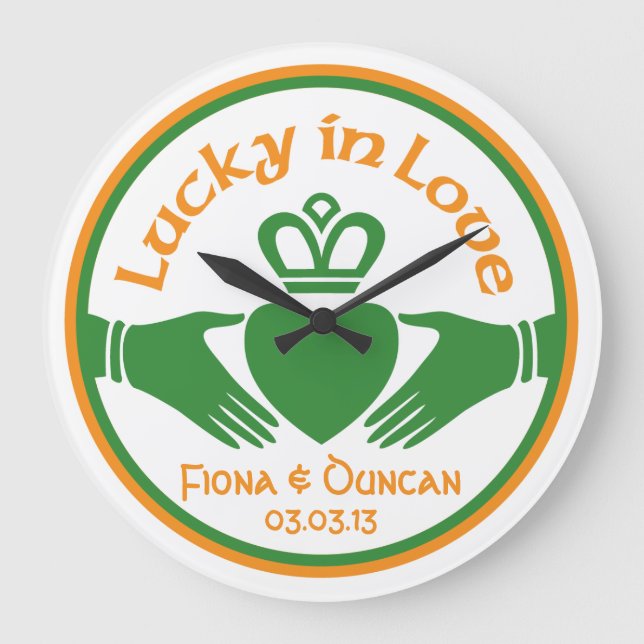 Lucky i Kärlek Irish Claddagh Bröllop-årsdagen Stor Klocka (Framsida)
