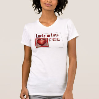 Lucky i Kärlek-skjortan för 777 bröllop T Shirt