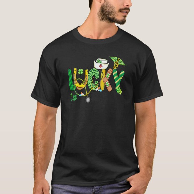 Lucky Irish Nurse Stethoscope Scrub St Patricks Da T Shirt (Framsida)