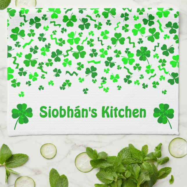 Lucky Irish Shamrocks Clover Personalized Kökshandduk (Vikta)