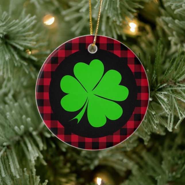 Lucky Klöver charm, Shamrock, red buffalo plaid Julgransprydnad Keramik (Träd)