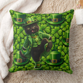 Lucky leprechaun black cat Saint Patrick's Day Pat Kudde