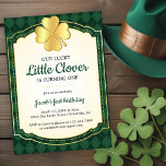 Lucky Little Klöver Grönt 1:a födelsedagen Party Inbjudningar<br><div class="desc">Samla dina kära för att fira din lilla första födelsedag med vår charmerande Lucky Little Klöver First Födelsedagsfest inbjudan! Mot bakgrund av den klassiska grönten, är den här inbjudan ett uttryck för värme och irländsk charm. I toppen symboliserar ett strålande guld-fyrklövert tur och välsignelser för de kommande åren. Inbjudan dina...</div>