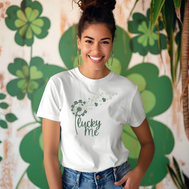 "Lucky Me" Dandelion Roligt St. Patrick's Women's T Shirt ("Lucky Me" Dandelion Fun St. Patrick's Women’s T-Shirt)
