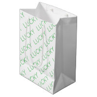 LUCKY Modern Typography Shamrocks Irish Roligt