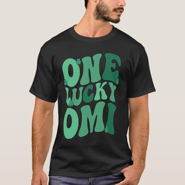 Lucky Omi Grandmother St Patrick's Day Omi Grandma T Shirt (Framsida)