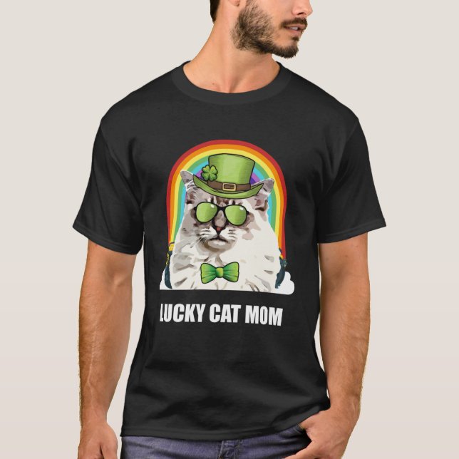 Lucky Ragdoll Cat Mom St Patricks Day T Shirt (Framsida)