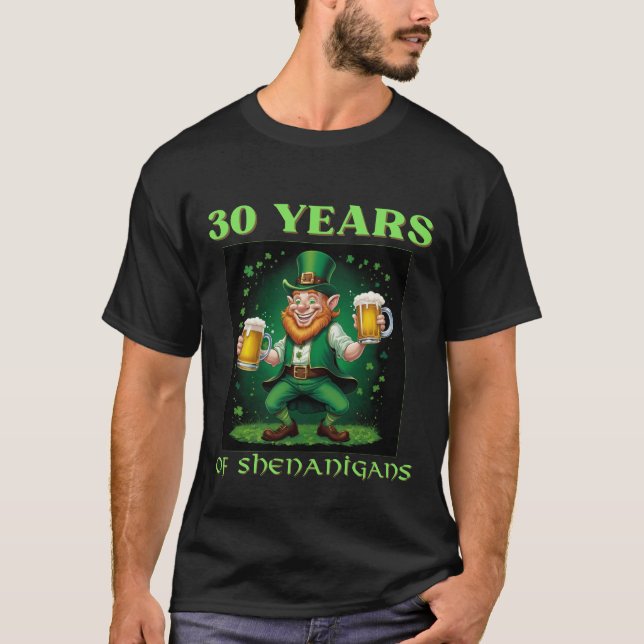 Lucky Saint Patrick's 30th Birthday Celebration T Shirt (Framsida)