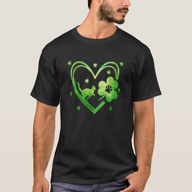 Lucky Shamrock Heart Cat Paw Print For St Paddy's  T Shirt (Framsida)