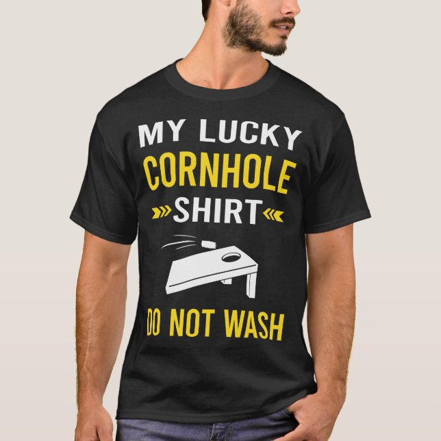 Lucky Shirt Cornhole T Shirt (Framsida)