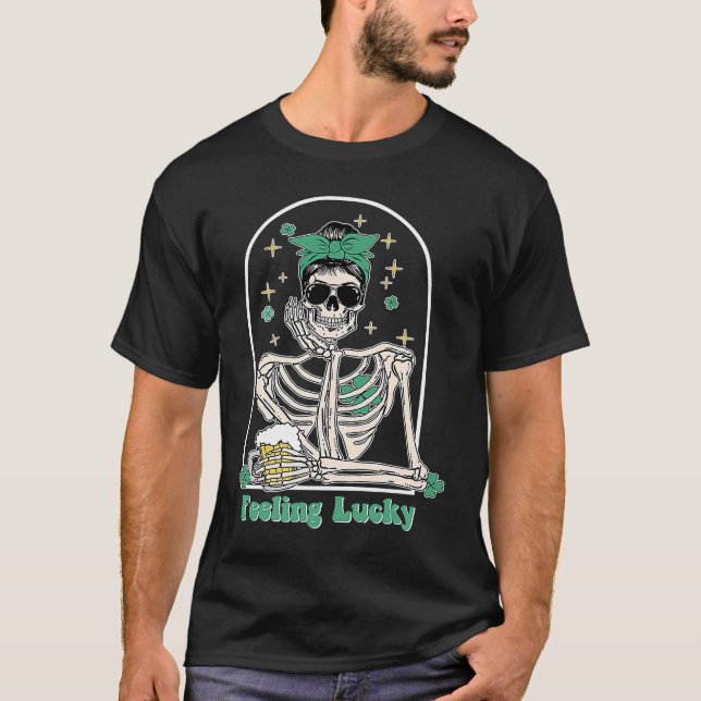 Lucky Skeleton Shamrocks Patri Dead Inside Feeling T Shirt (Framsida)