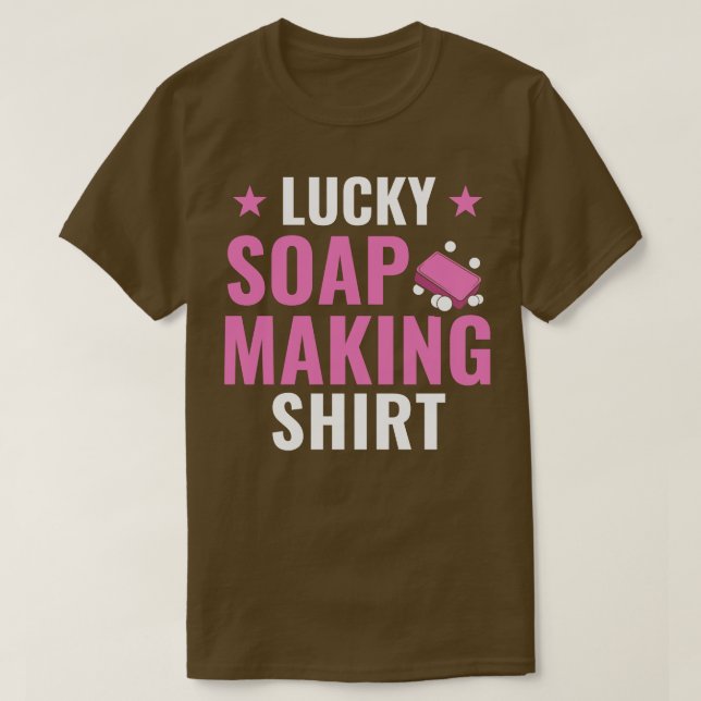 Lucky Soap Skapar Funny Soap Maker Soaper T Shirt (Design framsida)