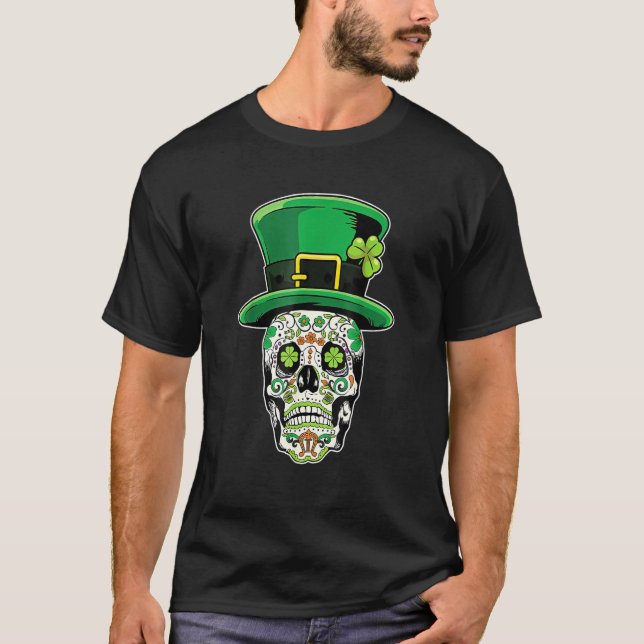 Lucky St. Patrick's day Green Irish Shamrock Skull T Shirt (Framsida)