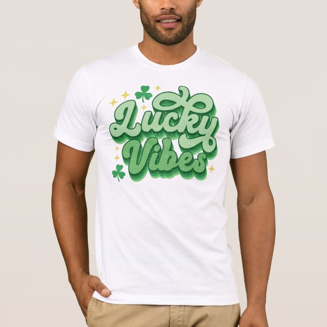 Lucky Vibes Klöver Grönt Festive Graphic T Shirt (Framsida)
