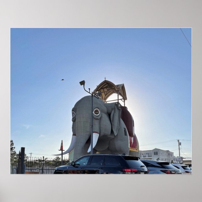 Lucy the Elephant Poster (Framsidan)