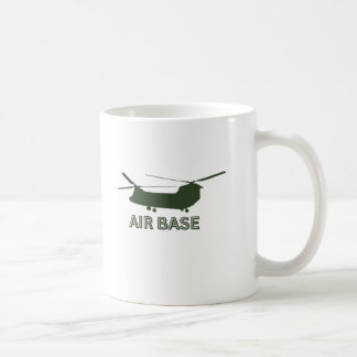LUFT BASE Graphic Mugg med djärv militärinspirerad