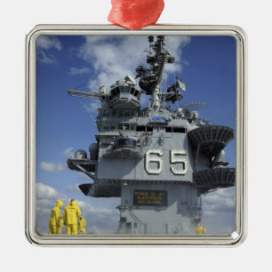 Luft departement Sailors testar sprinklersystemet Julgransprydnad Metall
