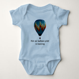 Luftballong som är pilot- i utbildningsranka tee shirt