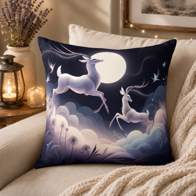 Lugn i rörelse Antilop-Inspirerad Kudde (Serenity in Motion Antelope-Inspired Throw Pillow)